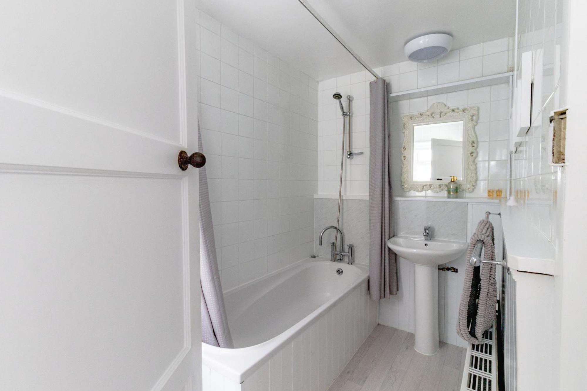 Fabulous, Vibrant, Town House, Central Bath Road Cheltenham Eksteriør bilde